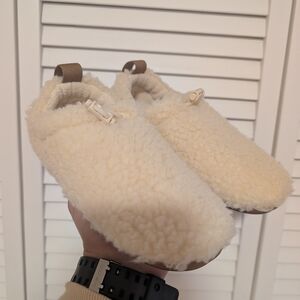 UGG Cream Fleece Kids Slippers